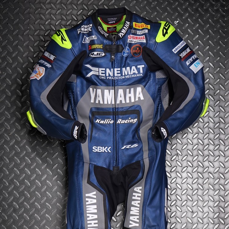 Závodní kombinéza