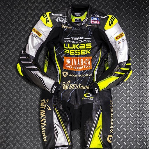 Závodní kombinéza na míru