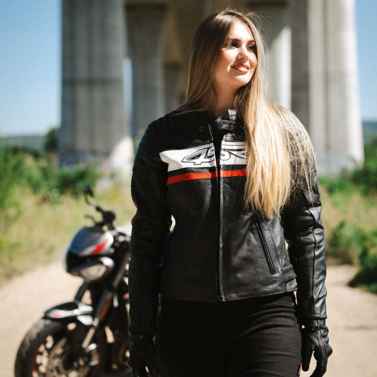 GTS Lady detail 