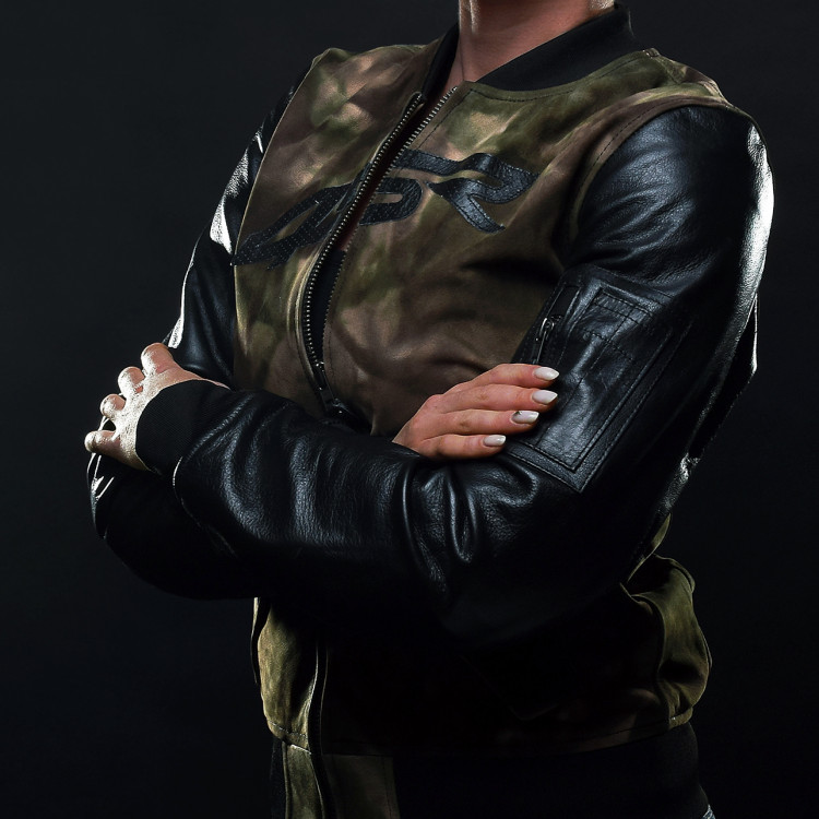 4SR Bomber Lady Camo  - dámská maskáčová bunda na motorku z predu detail hrudník