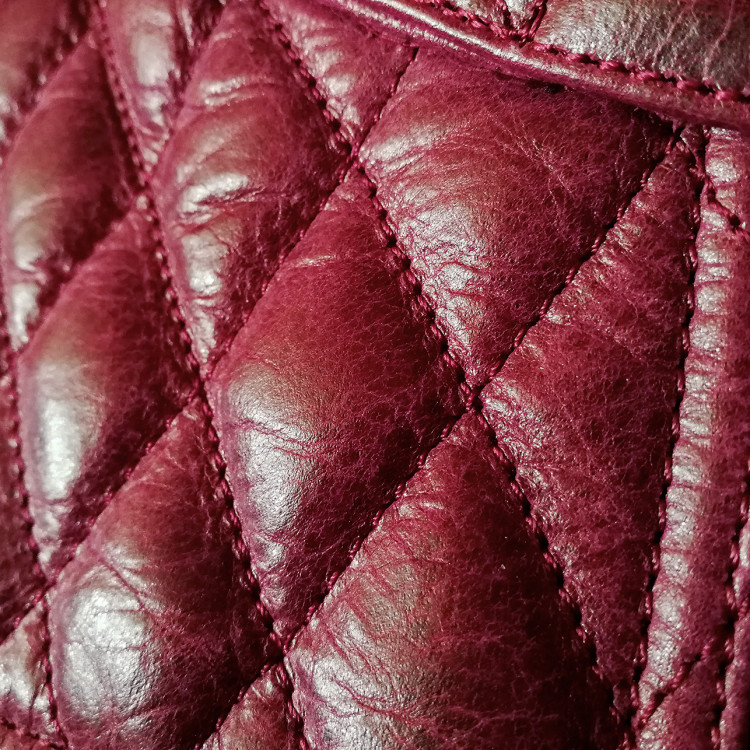 4SR luxusní dámská bunda a motorku Scrambler Lady Wine detail kože 