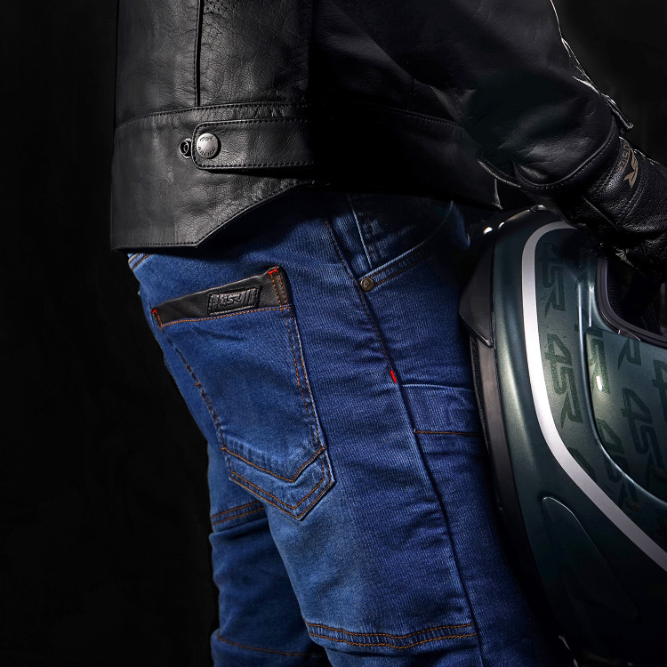 Cool Evo z boku s rifľami 