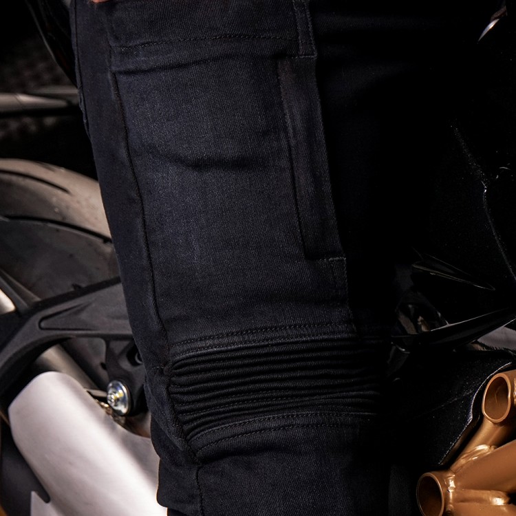 Club Sport Sky Black 6
