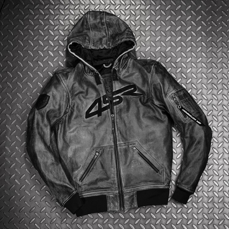 Hoodie Jacket detail z predu 