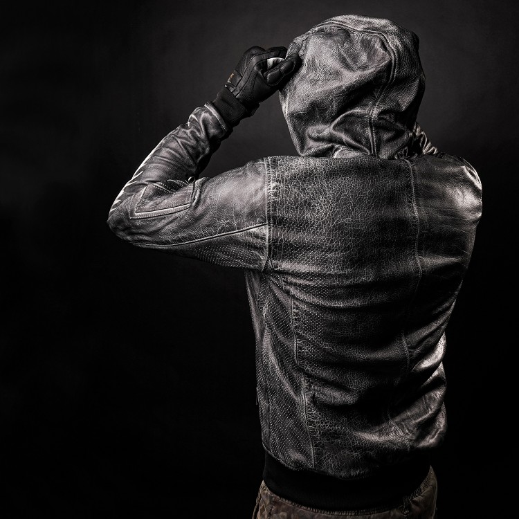 Hoodie Jacket  detail zo zadu kapucňa 