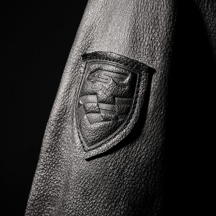 Hoodie Jacket detail na logo 