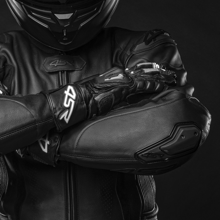 RR Evo Black Series AR ruka