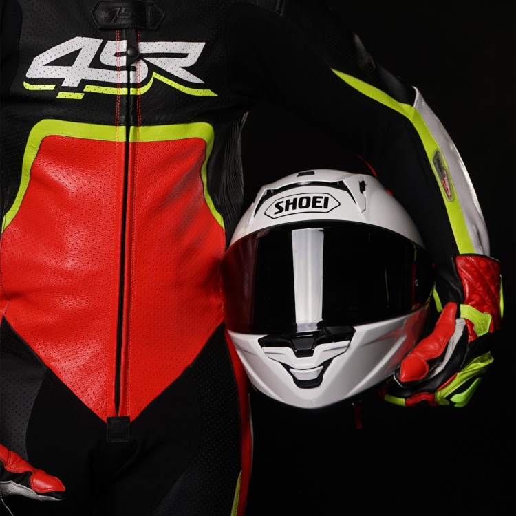 Racing Inferno AR/z boku prilba