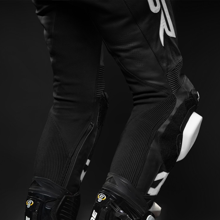 4SR kožené nohavice na motorku so slidermi TR3 Evo BW
