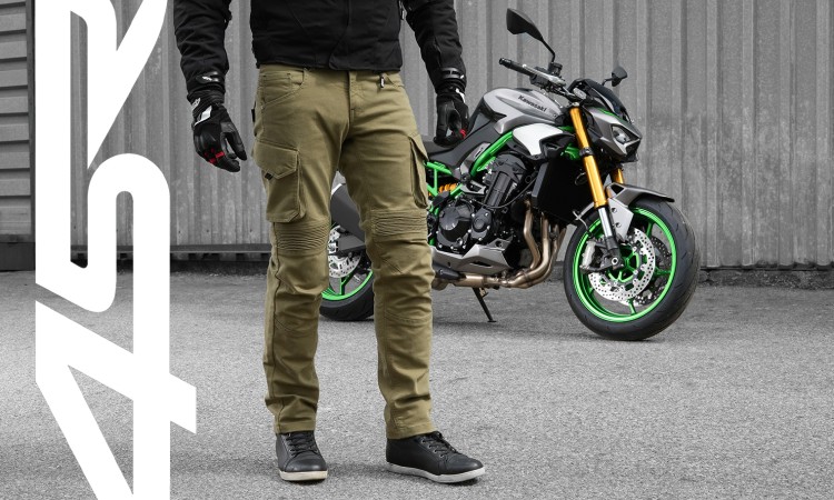 Nové moto džínsy Tourismo