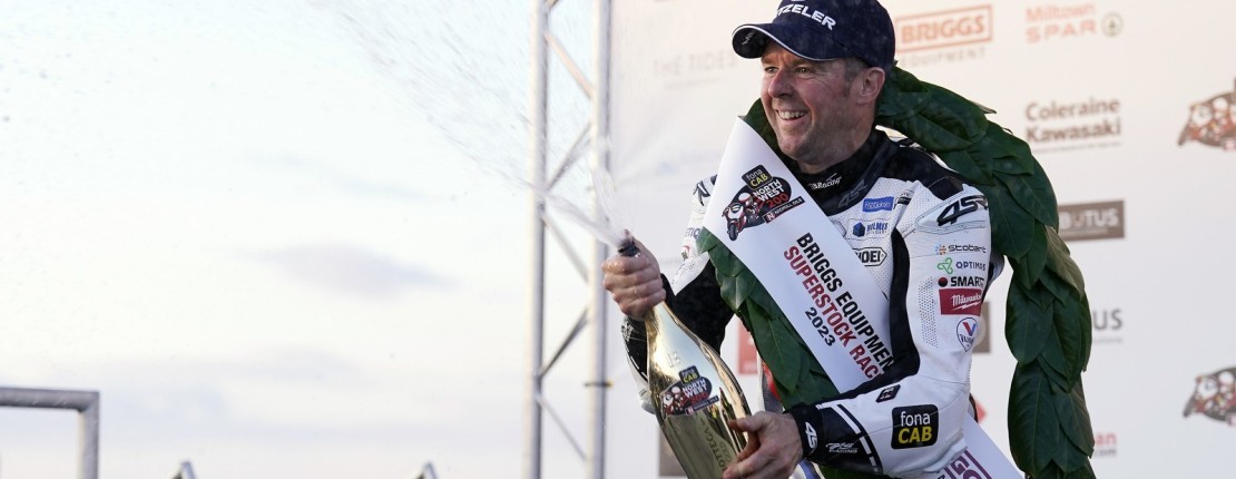 Alastair Seeley #34, 4SR závodní kombinéza, North West 200, 2023