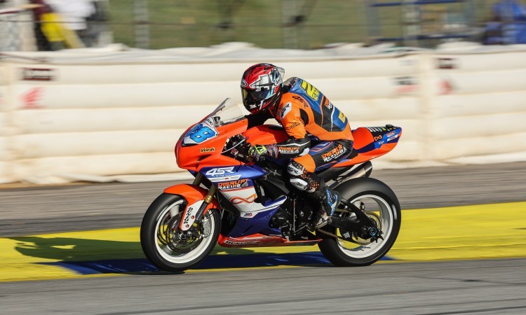 MOTOAMERICA V FARBACH 4SR