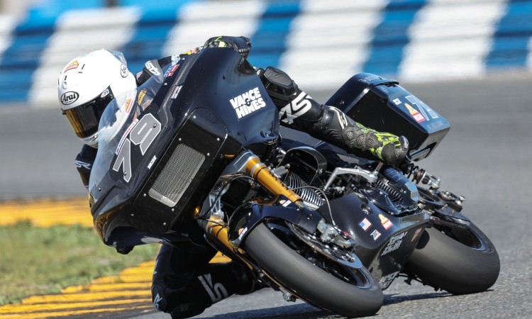 MOTOAMERICA V FARBACH 4SR