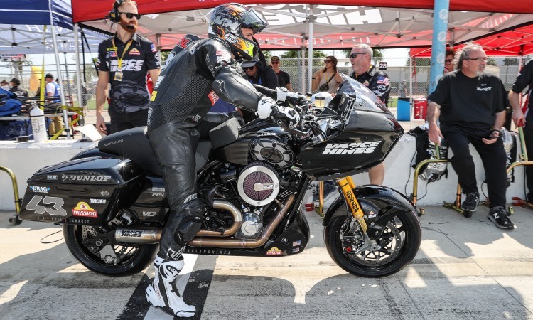 MOTOAMERICA V FARBACH 4SR