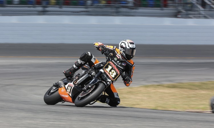 MOTOAMERICA V FARBACH 4SR