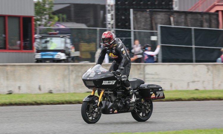 Hayden Gillim #79 - Šampión MotoAmerica 2023 v kategórii King of the Baggers 5