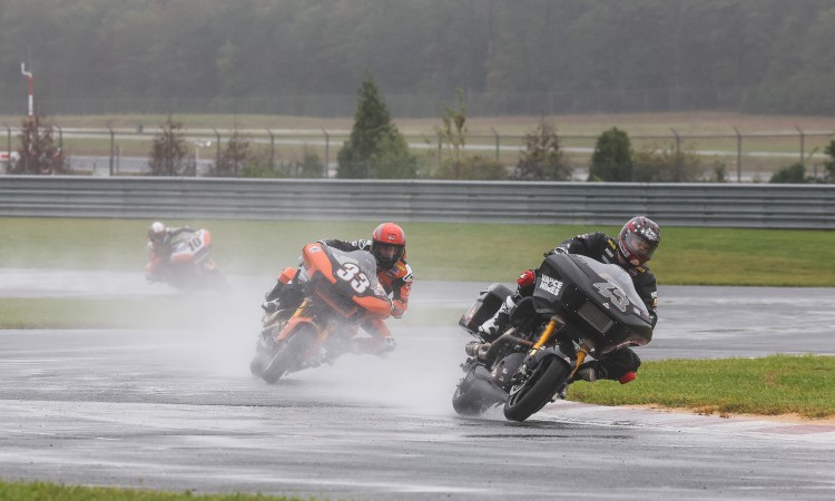 Hayden Gillim #79 - Šampión MotoAmerica 2023 v kategórii King of the Baggers 4